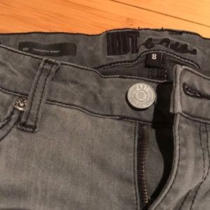 Kut from the Kloth Viv Toothpick Skinny GREY